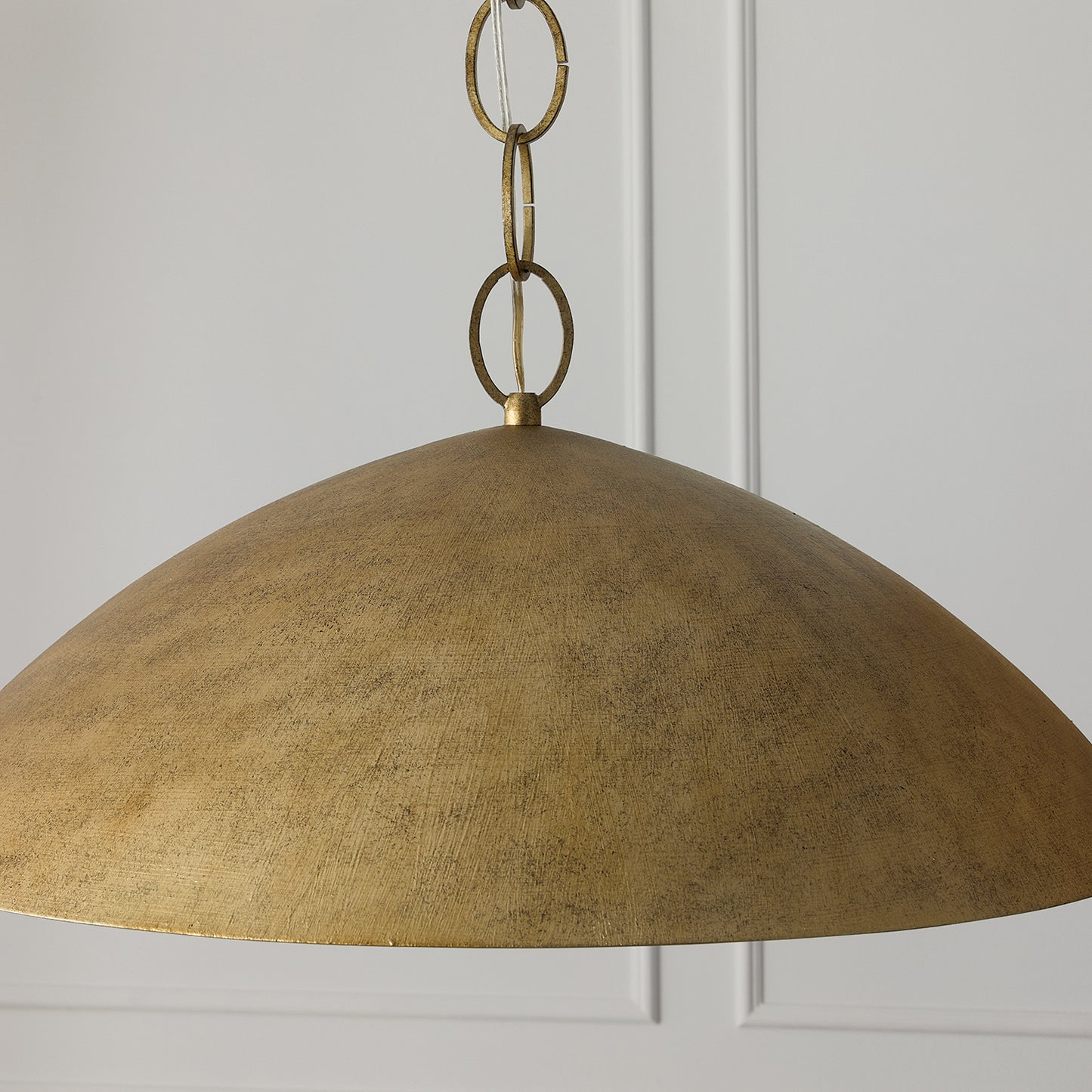 Francesca Medium Pendant in Feathered Gold