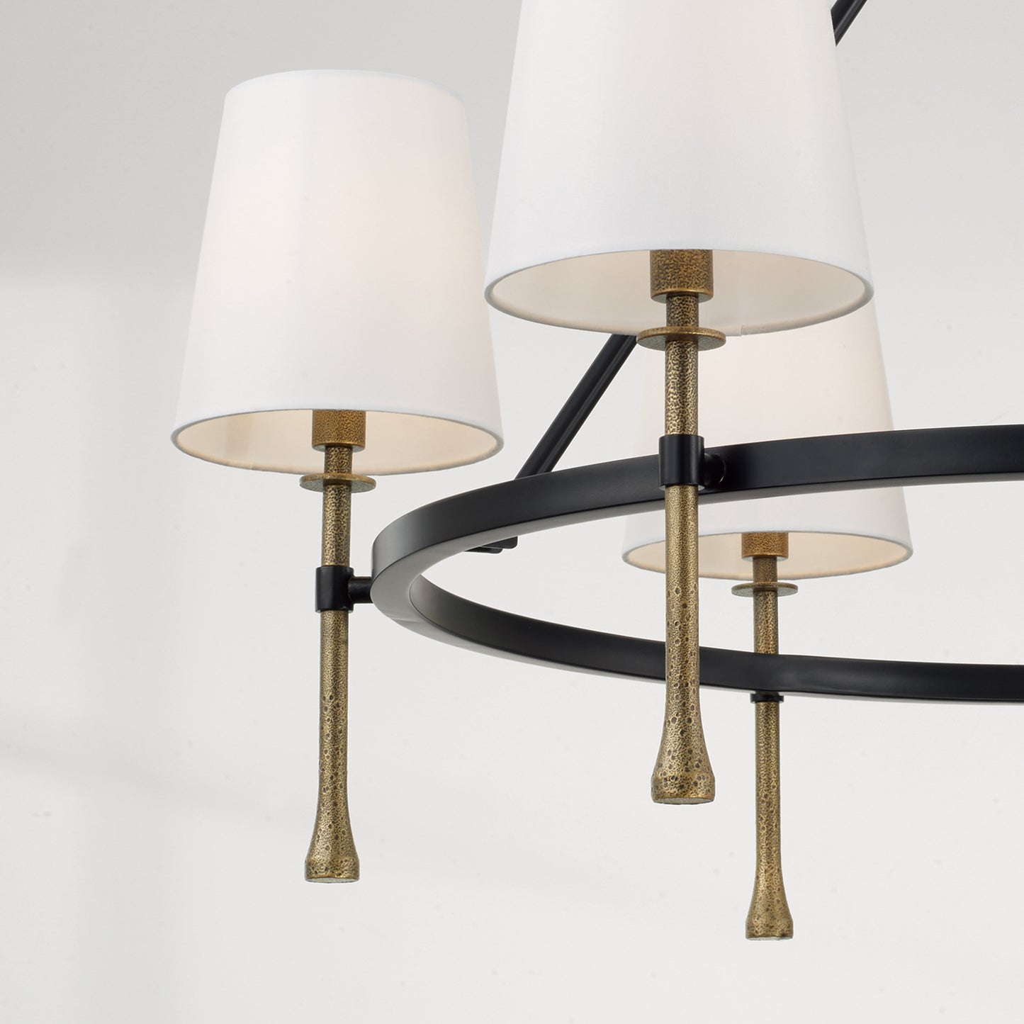 Hollis Large Chandelier in Matte Black/Hammered Gold