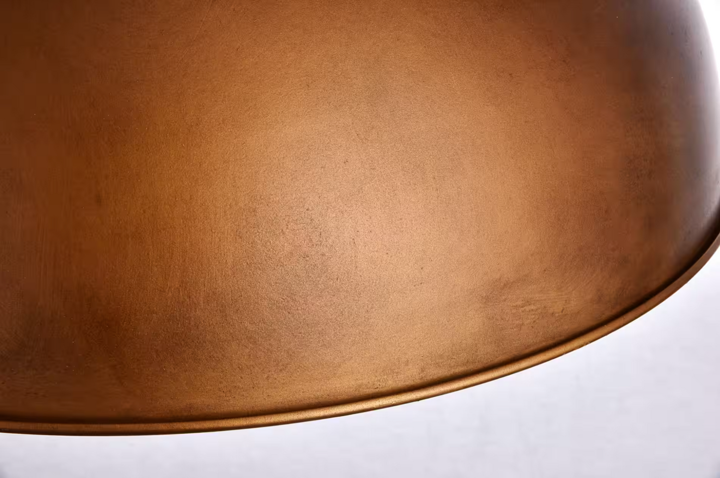 Merce Pendant in Manual Brass