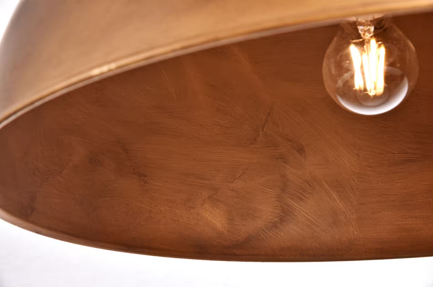 Merce Pendant in Manual Brass